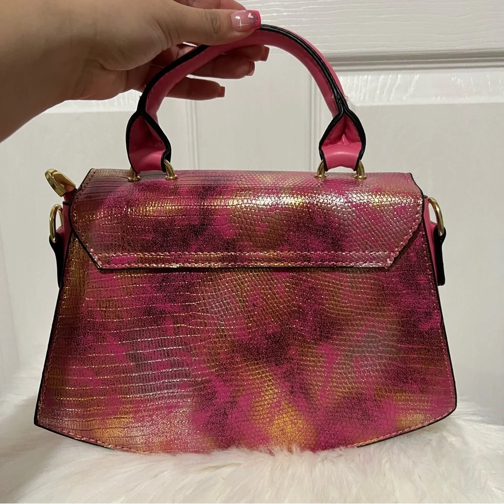💗‎ *NEW* Elegant Pink and Gold Mini Women's Handbag